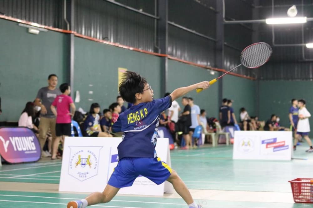 KEJUTAN PADA HARI PERTAMA KEJOHANAN BADMINTON TERTUTUP JOHOR 2023. Shekhinah PR